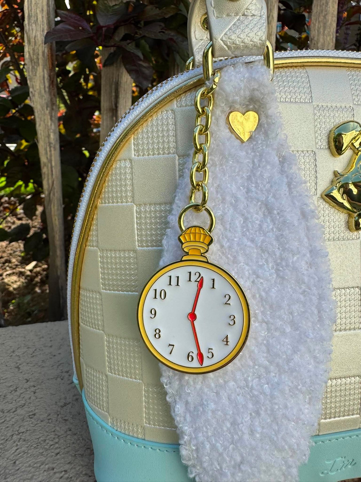 Sac à main Loungefly Alice au pays des merveilles Lapin Blanc