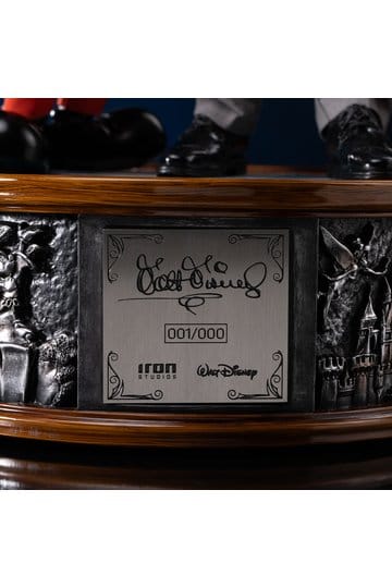 Iron Studios Disney Classics Walt Disney & Mickey Mouse Art Scale 1/4 Statue